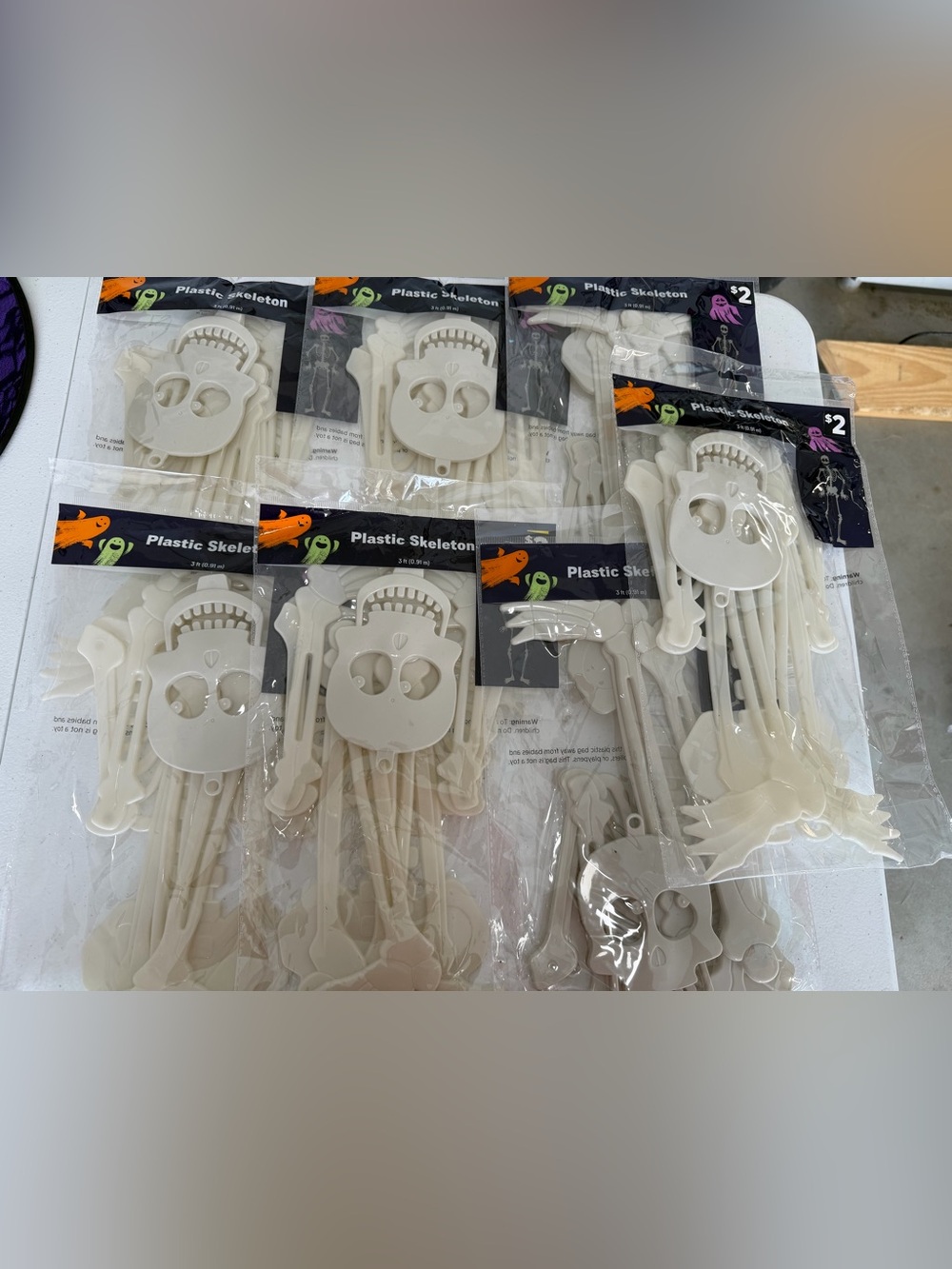 New lot of 7 Plastic Skeleton Party Decorations - White - Halloween